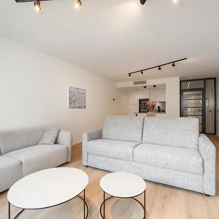 דירה Luxe Comfort App Met Zijdelings Zeezicht En In Centrum אוסטנדה