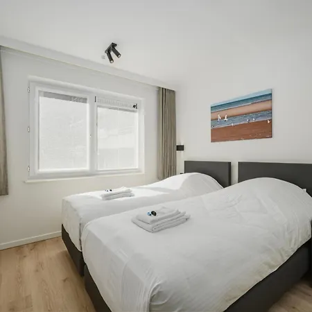 Luxe Comfort App Met Zijdelings Zeezicht En In Centrum דירה *